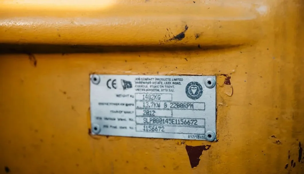 JCB 8014, 2012 + 3 GODETS – Image 4